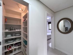 Image 12 - 555036