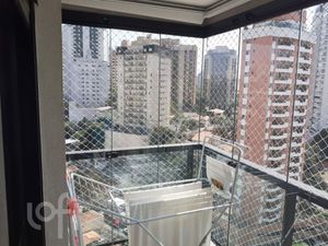 Image 25 - 555308
