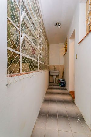Image 6 - 555671