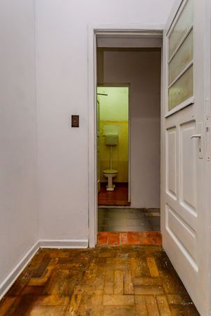 Image 20 - 555671