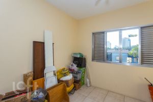 Image 17 - 556031