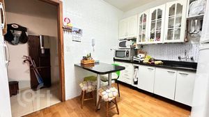 Image 4 - 556212