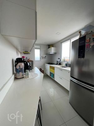 Image 10 - 556331