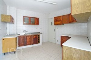 Image 2 - 556552
