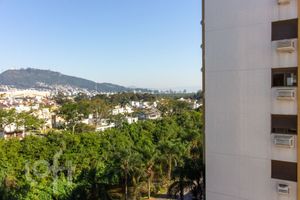 Image 5 - 556711
