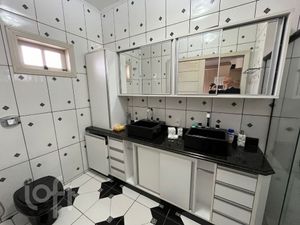 Image 18 - 556727