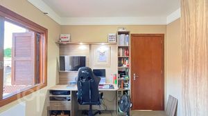 Image 23 - 556751