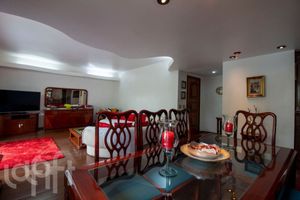 Image 7 - 556845