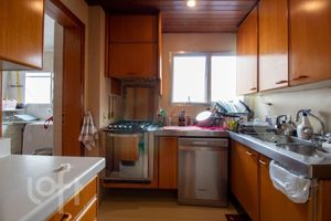 Image 10 - 556845