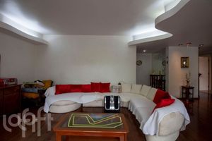 Image 4 - 556845