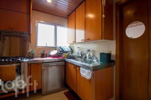 Image 15 - 556845