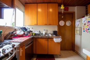 Image 13 - 556845