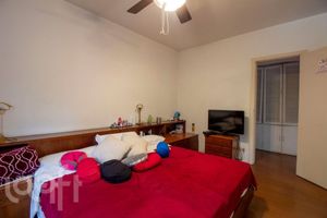 Image 21 - 556845