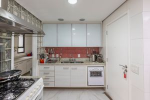 Image 16 - 557078