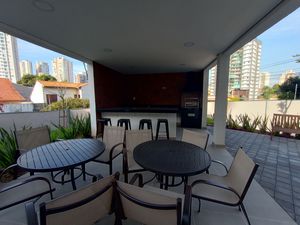 Image 10 - 557146