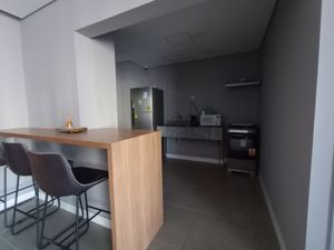 Image 14 - 557146