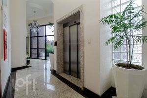 Image 28 - 557577
