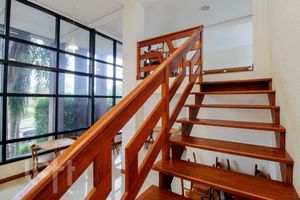 Image 30 - 557577
