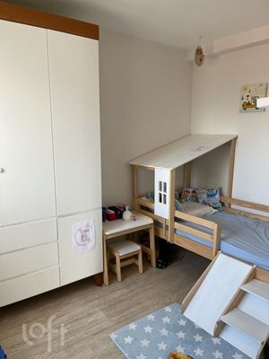 Image 19 - 558129