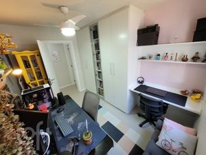 Image 17 - 558242