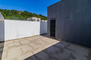 Image 23 - 558421
