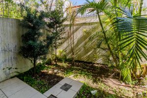 Image 31 - 558421