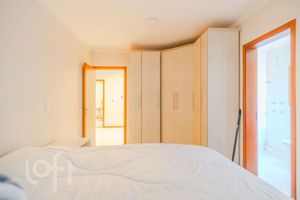 Image 19 - 558540