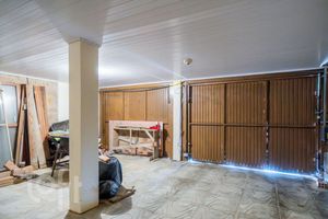 Image 34 - 558540