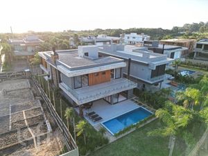 Image 3 - 558582