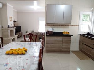 Image 10 - 558637