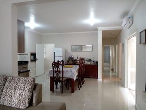 Image 2 - 558637