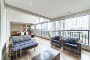 Image 10 - 558993