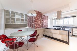 Image 16 - 558993