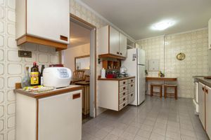 Image 8 - 559251