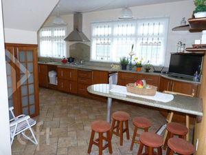 Image 17 - 559432