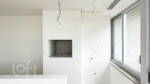 Image 24 - 559552