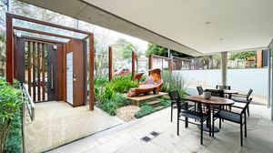 Image 34 - 559552