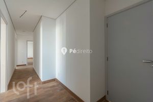 Image 7 - 559872