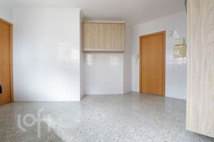 Image 19 - 560511
