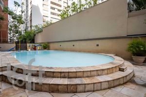 Image 8 - 560737