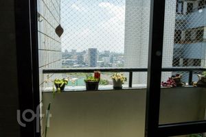 Image 6 - 561880