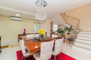 Image 10 - 562309