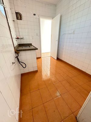 Image 3 - 562350