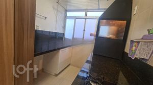 Image 4 - 562444