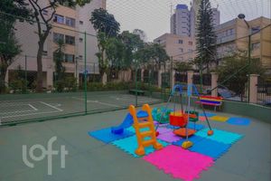 Image 19 - 562475