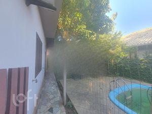 Image 2 - 562489
