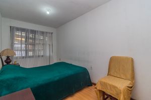 Image 17 - 562886