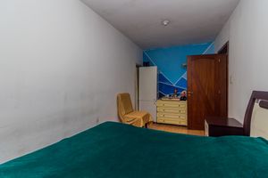Image 19 - 562886