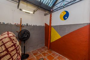 Image 26 - 562886