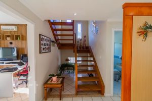 Image 9 - 563170